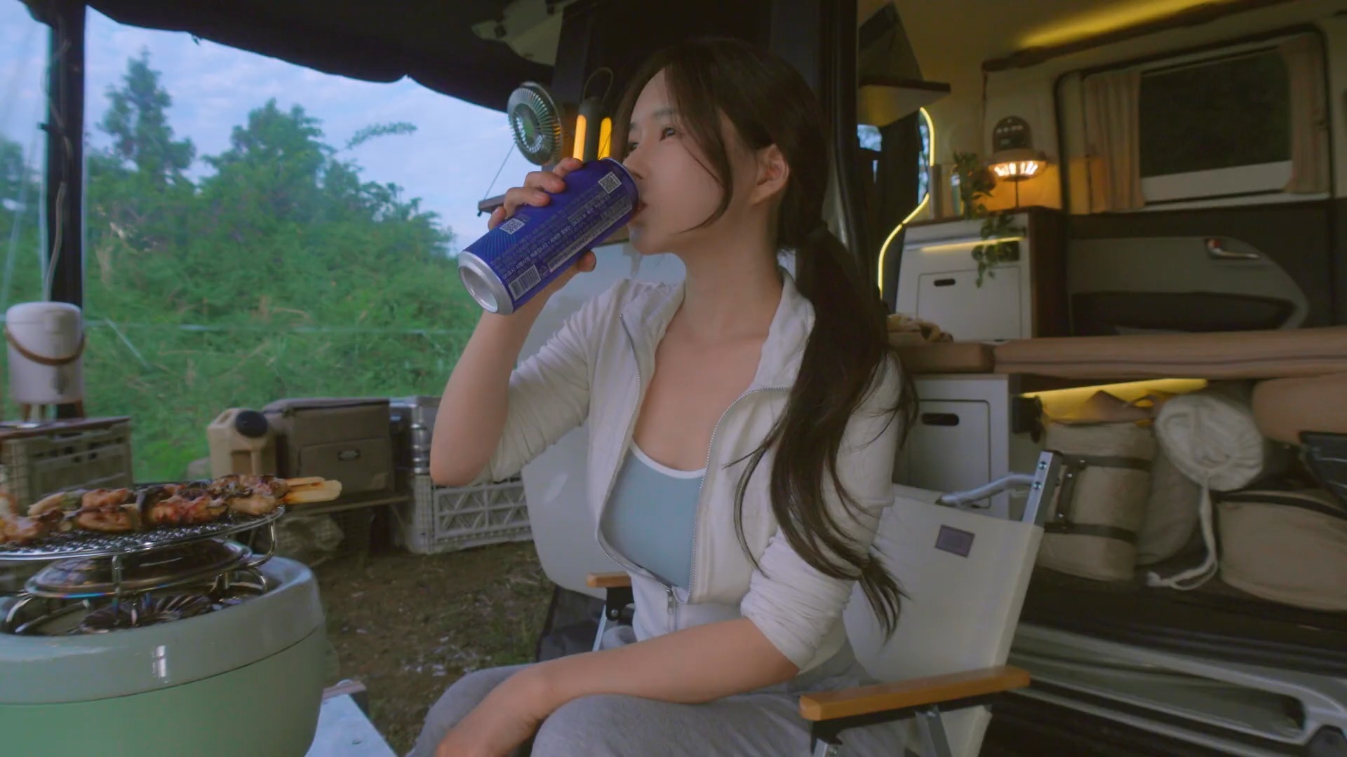 穿戈壁 越冻土 跨海洋 中国高铁驰骋多样环境